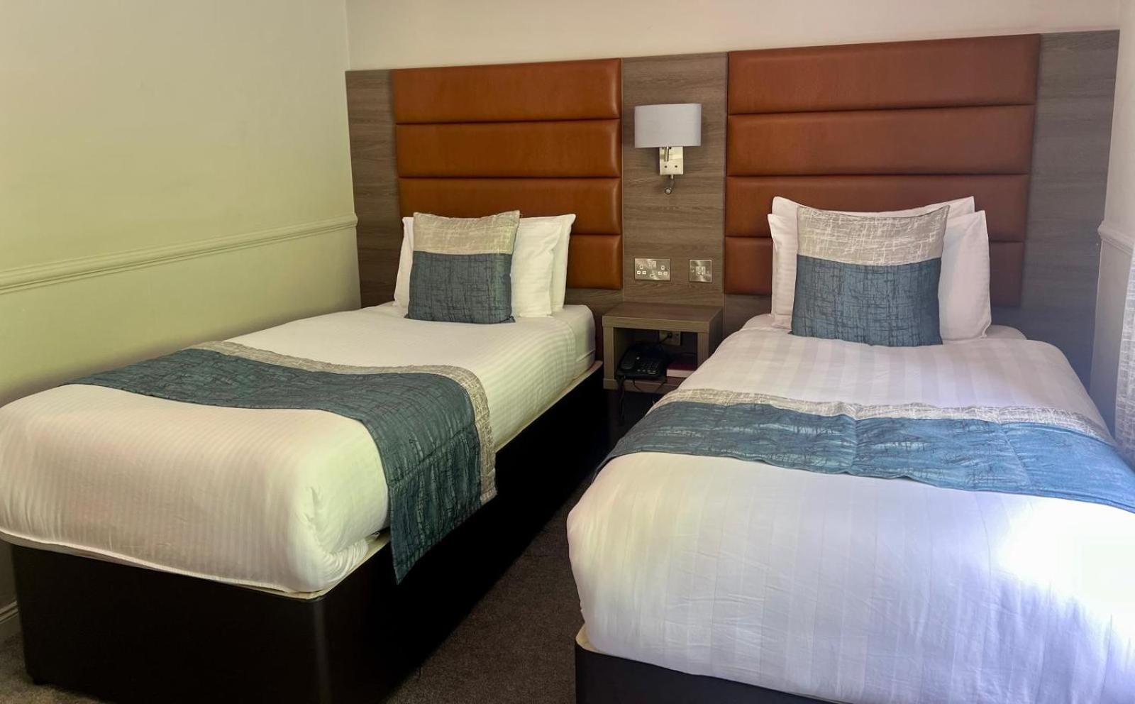 Bushtown Hotel & Spa Колрейн Экстерьер фото