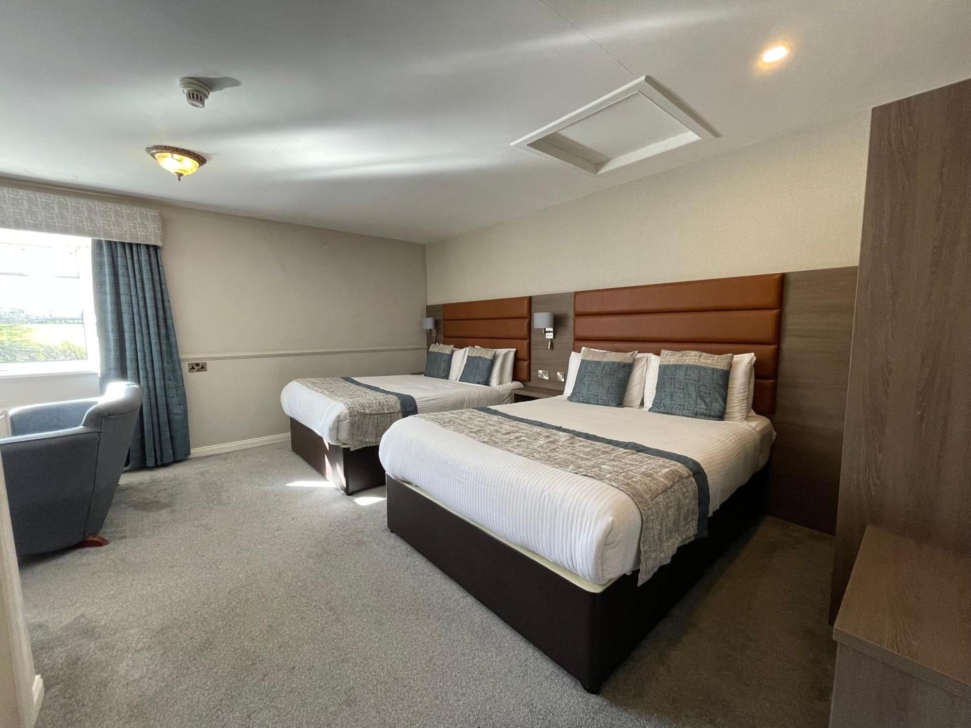 Bushtown Hotel & Spa Колрейн Экстерьер фото