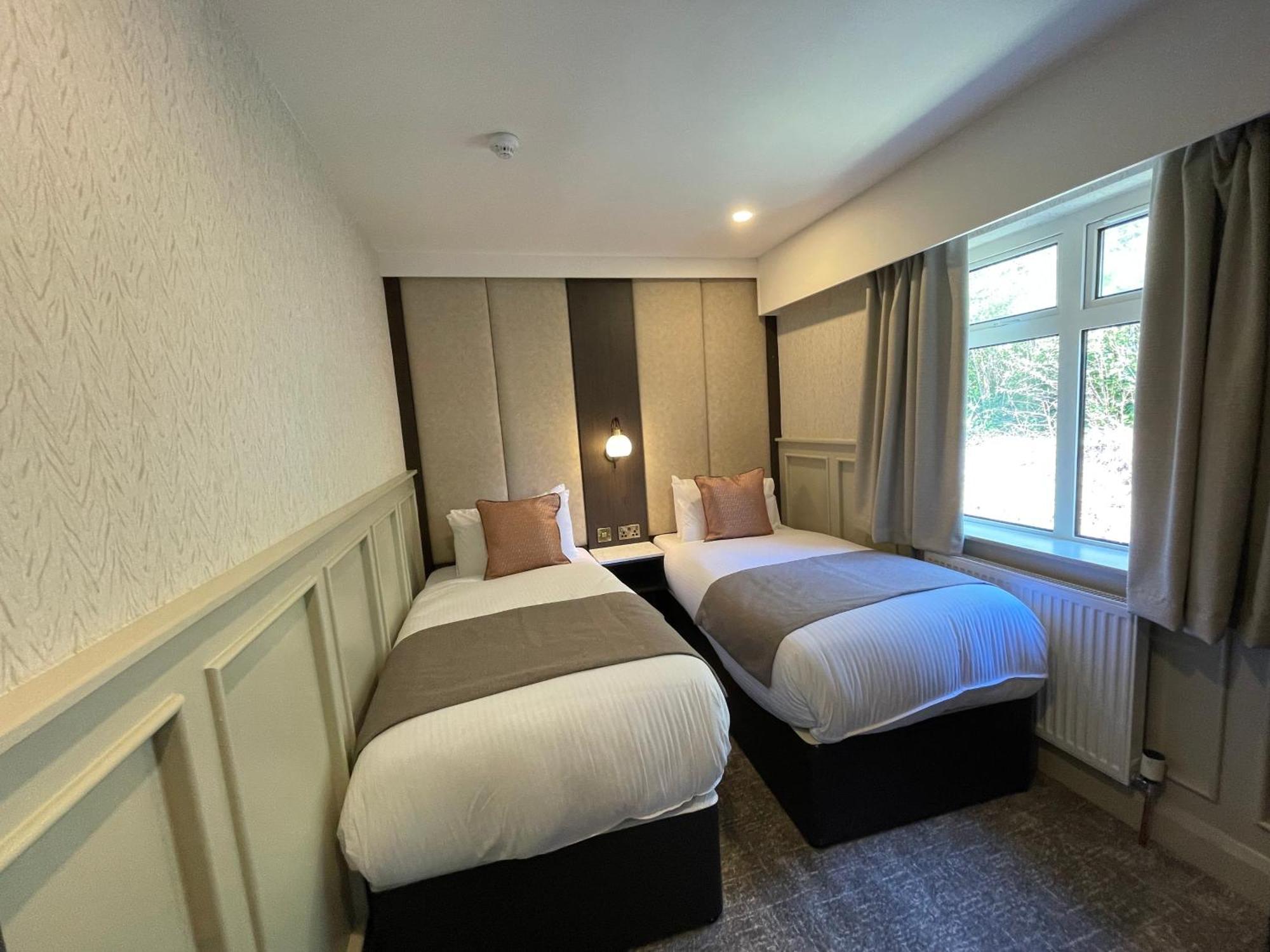 Bushtown Hotel & Spa Колрейн Экстерьер фото